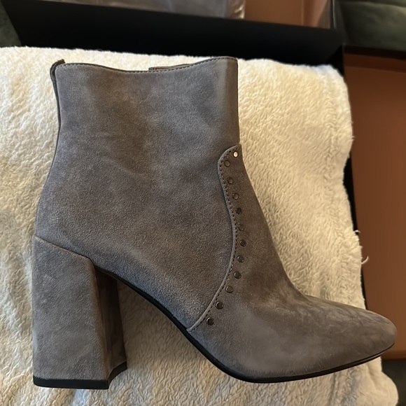 Coach Farrah Gray Suede Boot size 7.5 B NEW - Picture 9 of 13